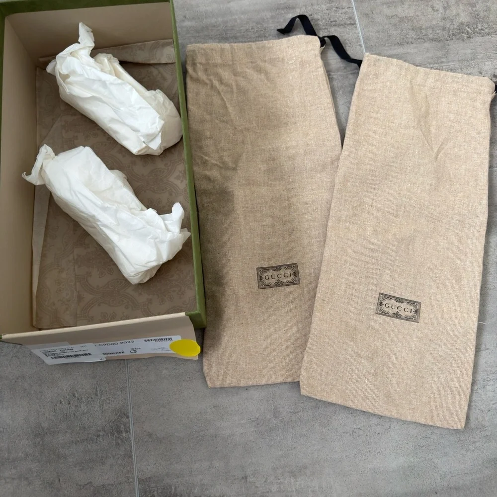 Gucci Blondie GG Logo Leather Thong Flip Flop Flat Sandals Shoes Size 7 NWT - Picture 6 of 16